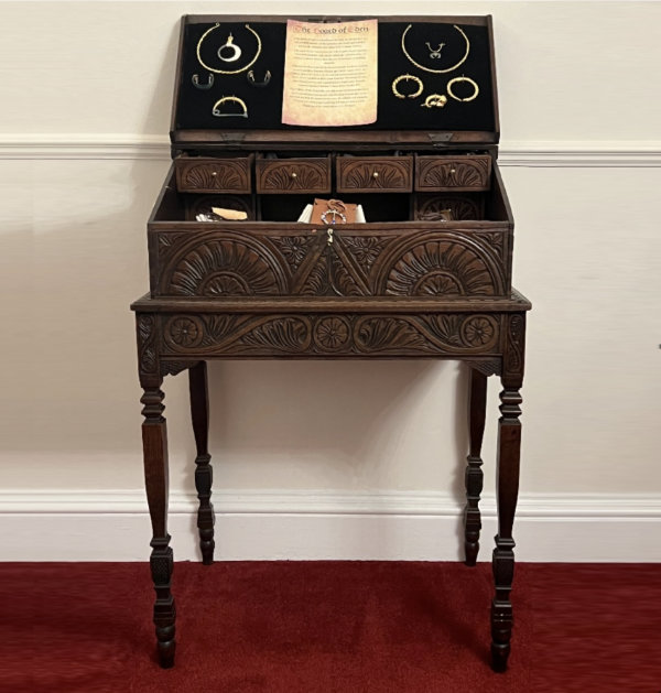 Oak Presentation Case