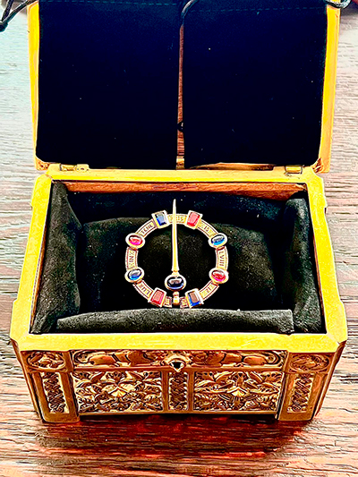 Golden Lady’s Brooch treasure hunt prize